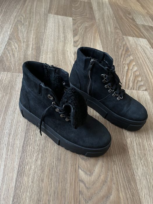 Ботинки женские