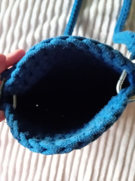 Torebka okrągła pleciona ze sznurka. Stan bardzo dobry.