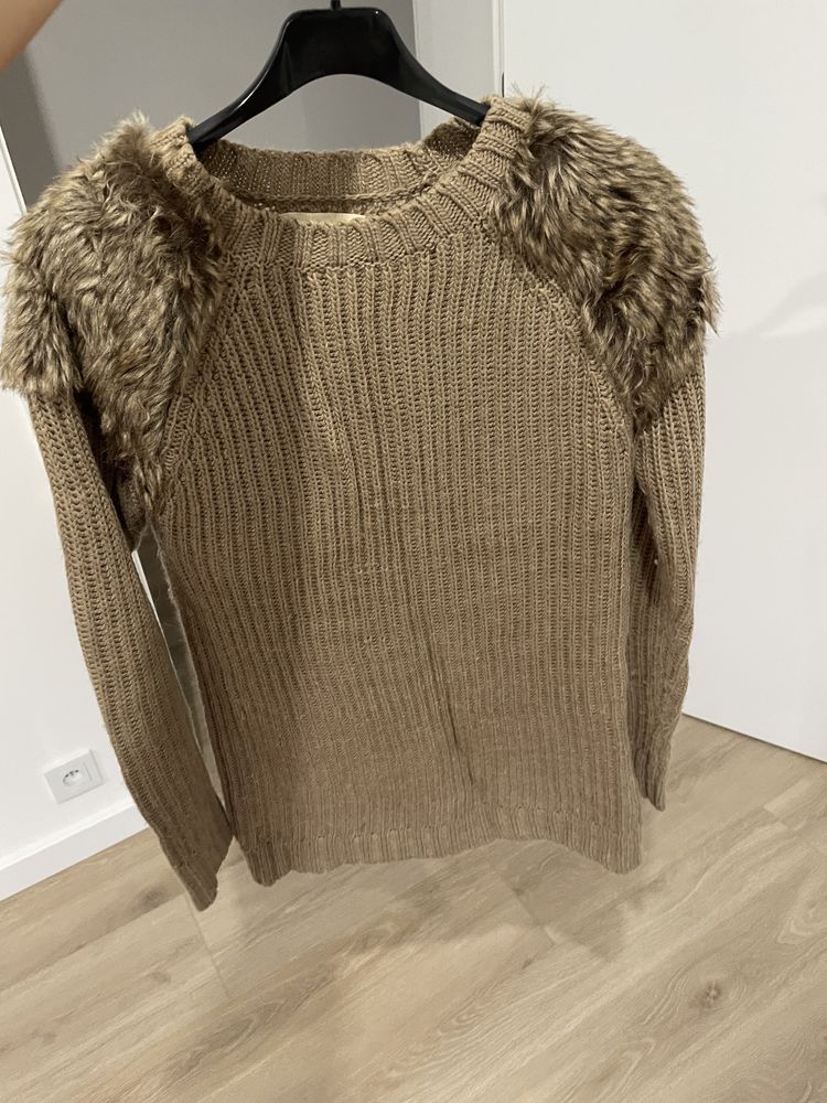 Sweter z zary rozmiar 36 kolor beżowy