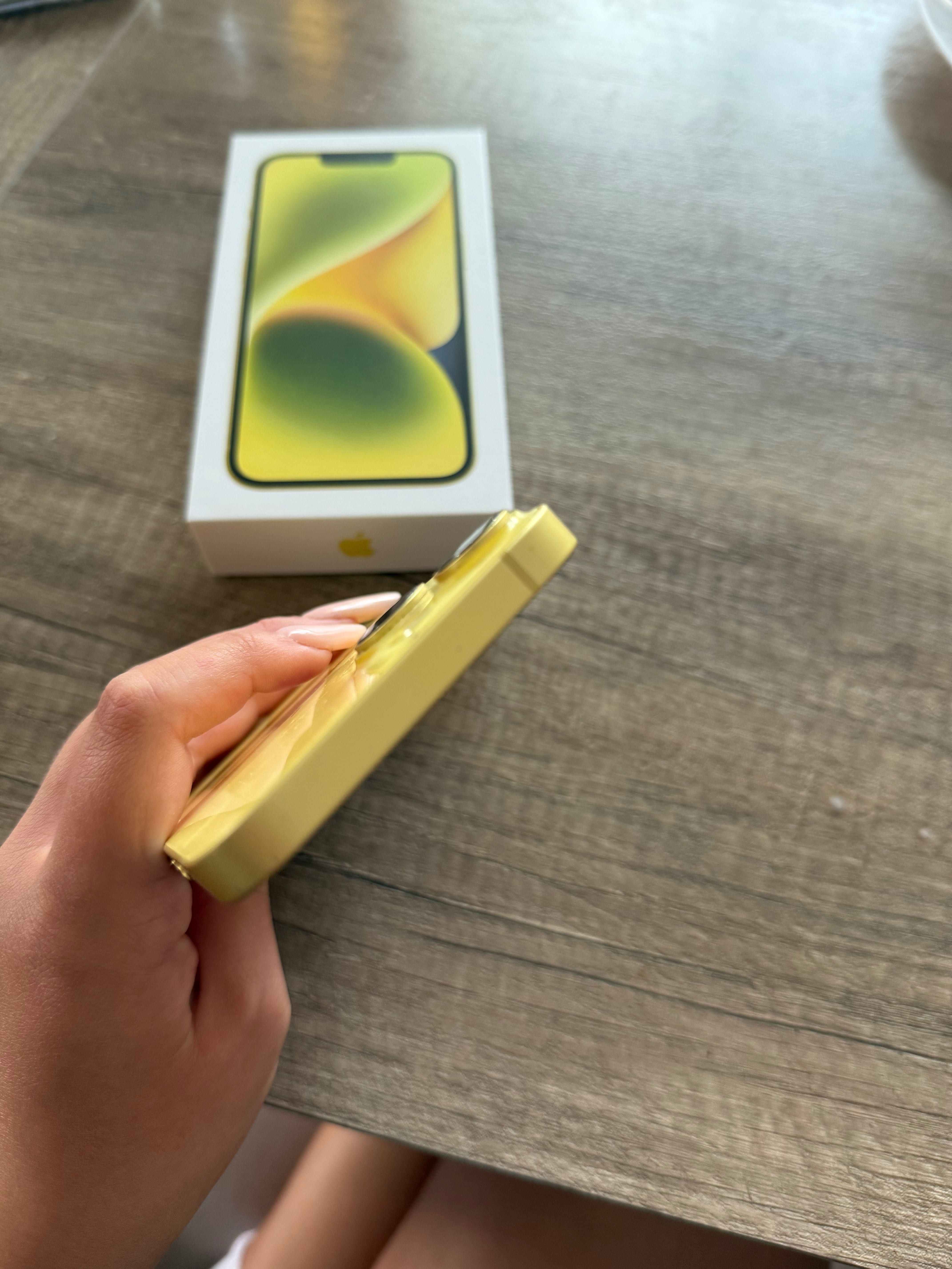 IPhone 14 128Gb yellow
