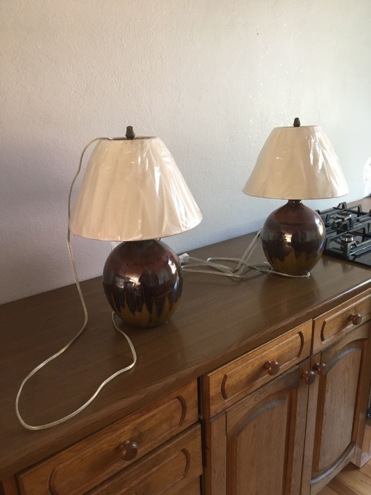2 piekne lampy stolowe