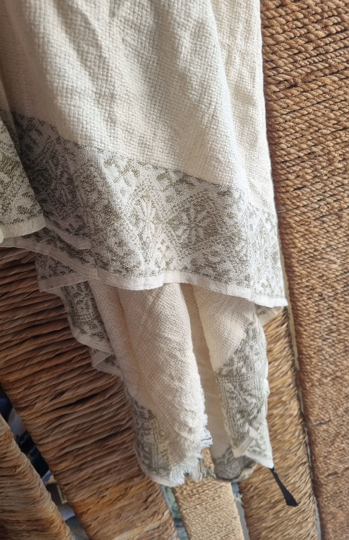 Echarpe Parfois creme e caqui