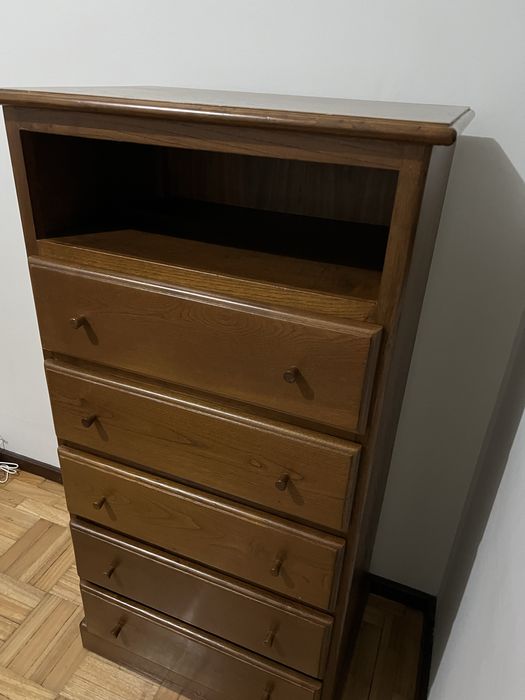 Cómoda com Gavetas