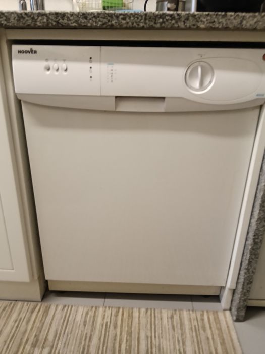 Máquina de lavar louça Hoover D 823 para peças.