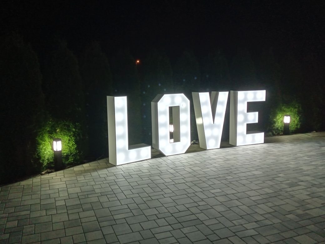 Napis LOVE,litery LED,cyfry LED,napis ozdobny
