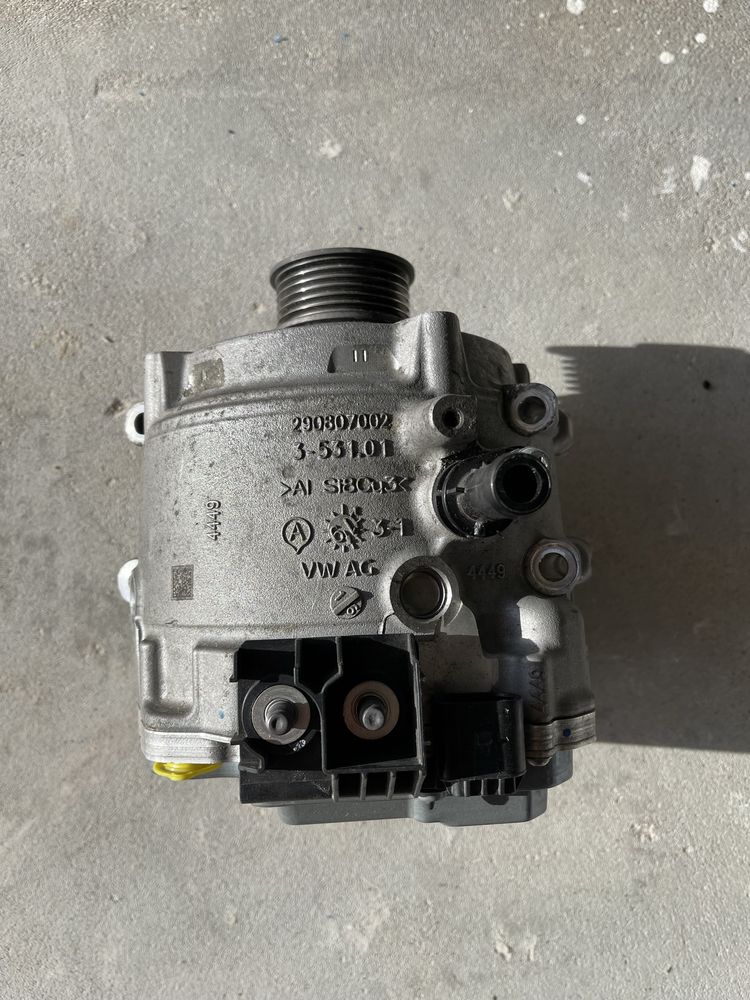 Alternator 4N0.903.028 Audi TDI Rozrusznik  4N1.903.028 Genarator