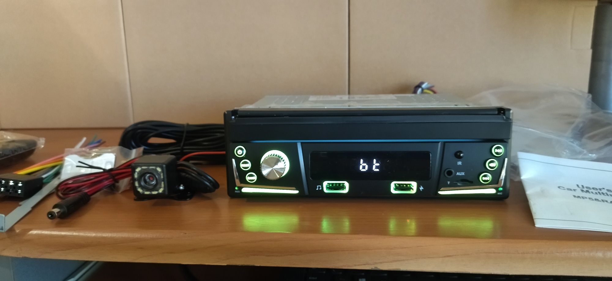 Rádio 1 din retráctil (touch screen,MP5, Bluetooth , USB, Mirror Link,
