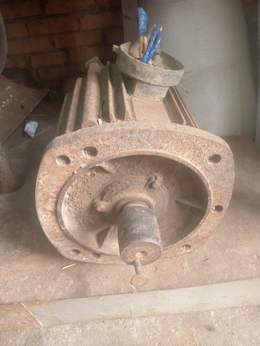 Бу- Електро двигун 7,5 кВ, -950 об.