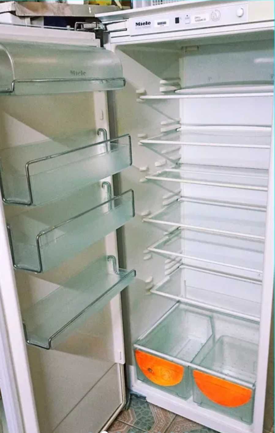 Холодильник встраиваемый Miele