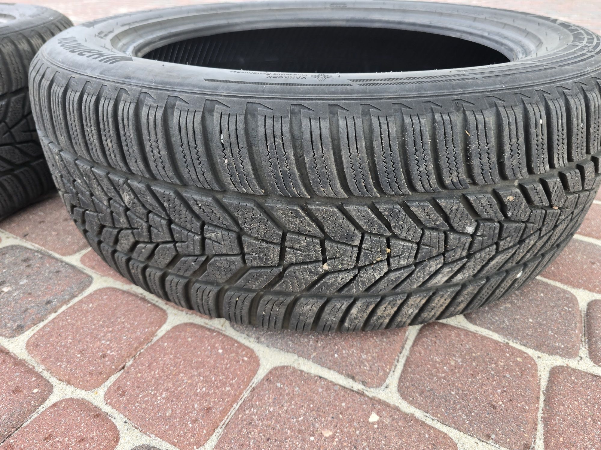 Hankook Winter i*cept Evo3 x 235/55 R20