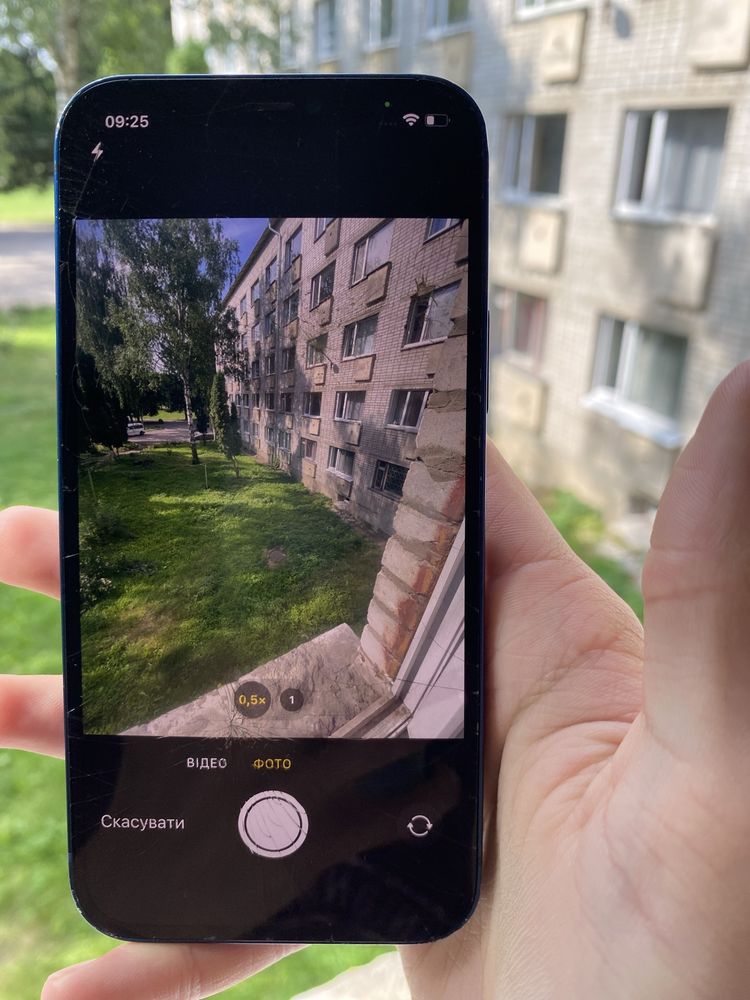 iPhone 12 64гб синій iCloud