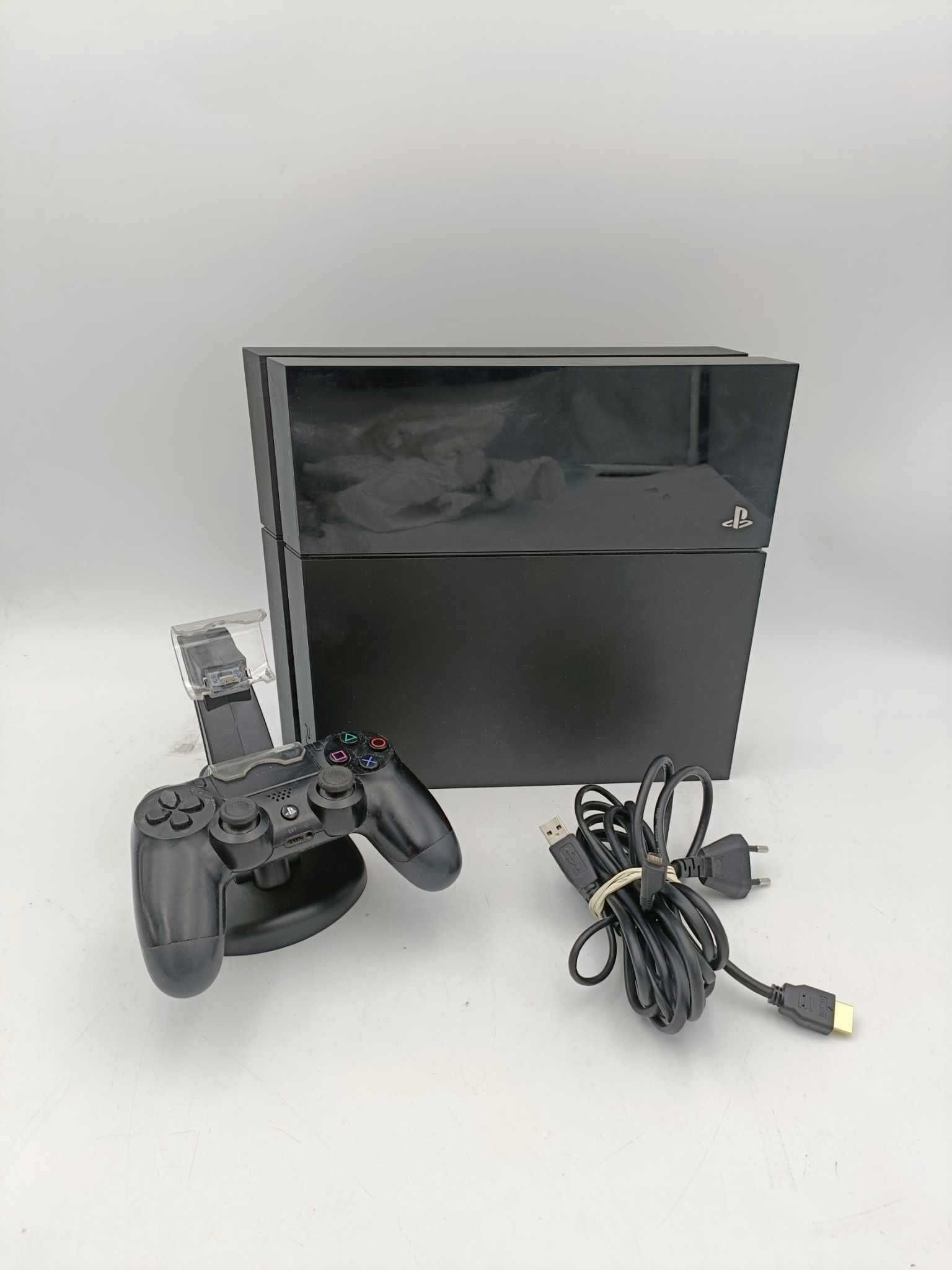 Konsola SONY PlayStation 4 CUH-1116A +Pad Przewody