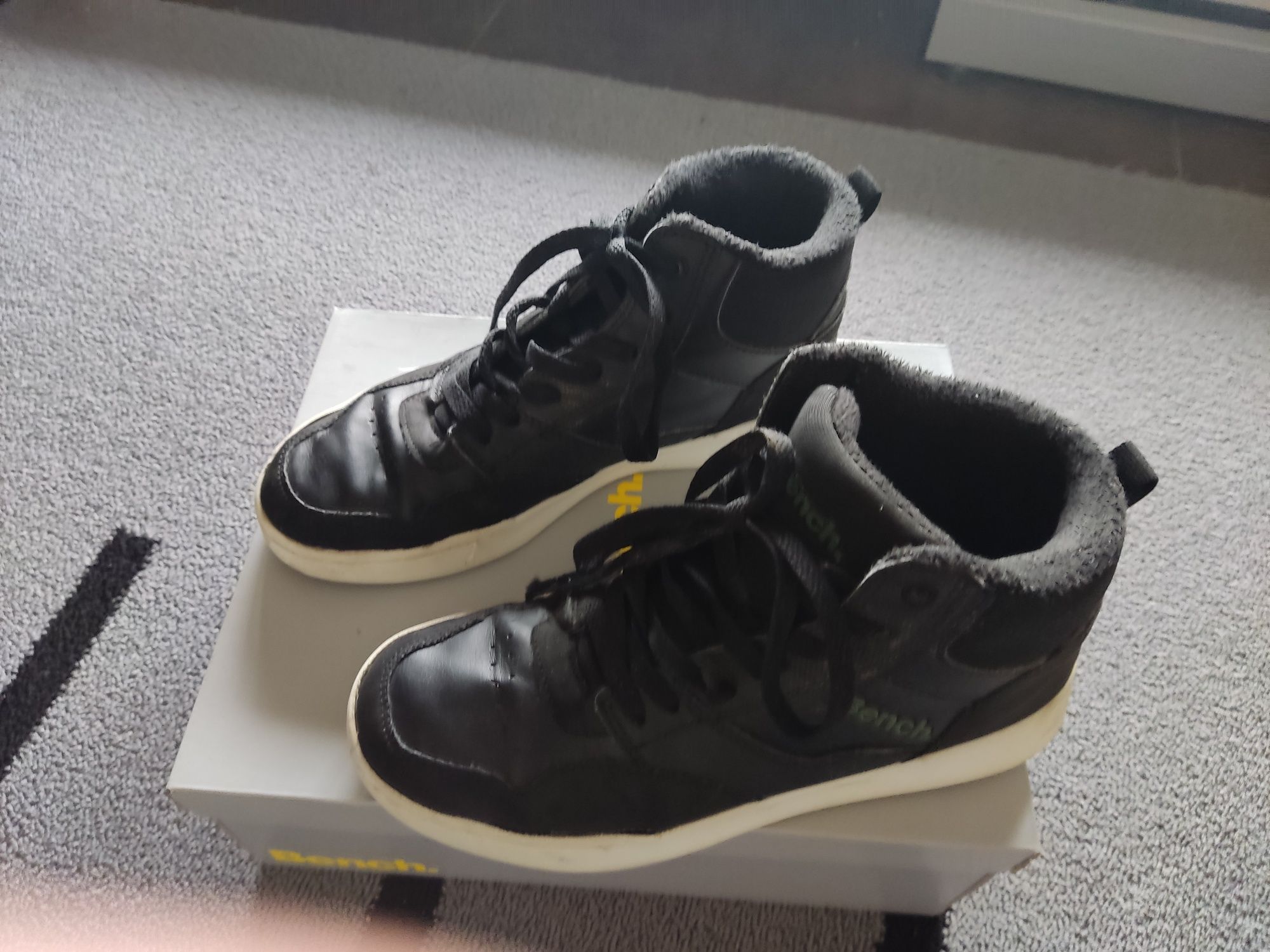Buty zimowe sneakersy Bench r.37