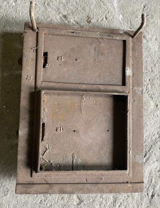 Drzwiczki zeliwne nowe do pieca/wedzarni