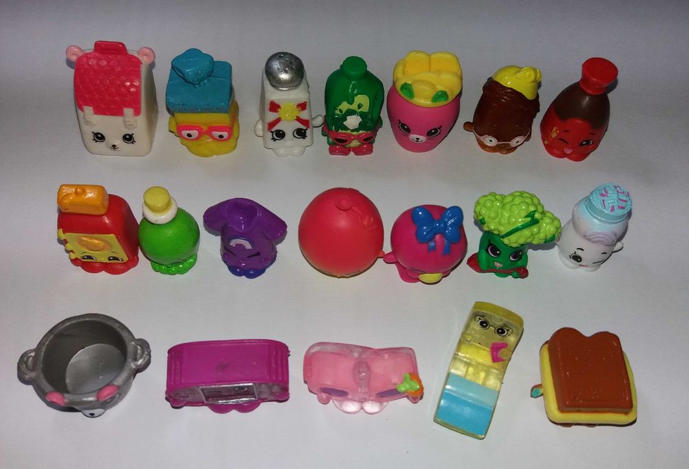 Bonecos Shoppings 0.20 cêntimos cada.