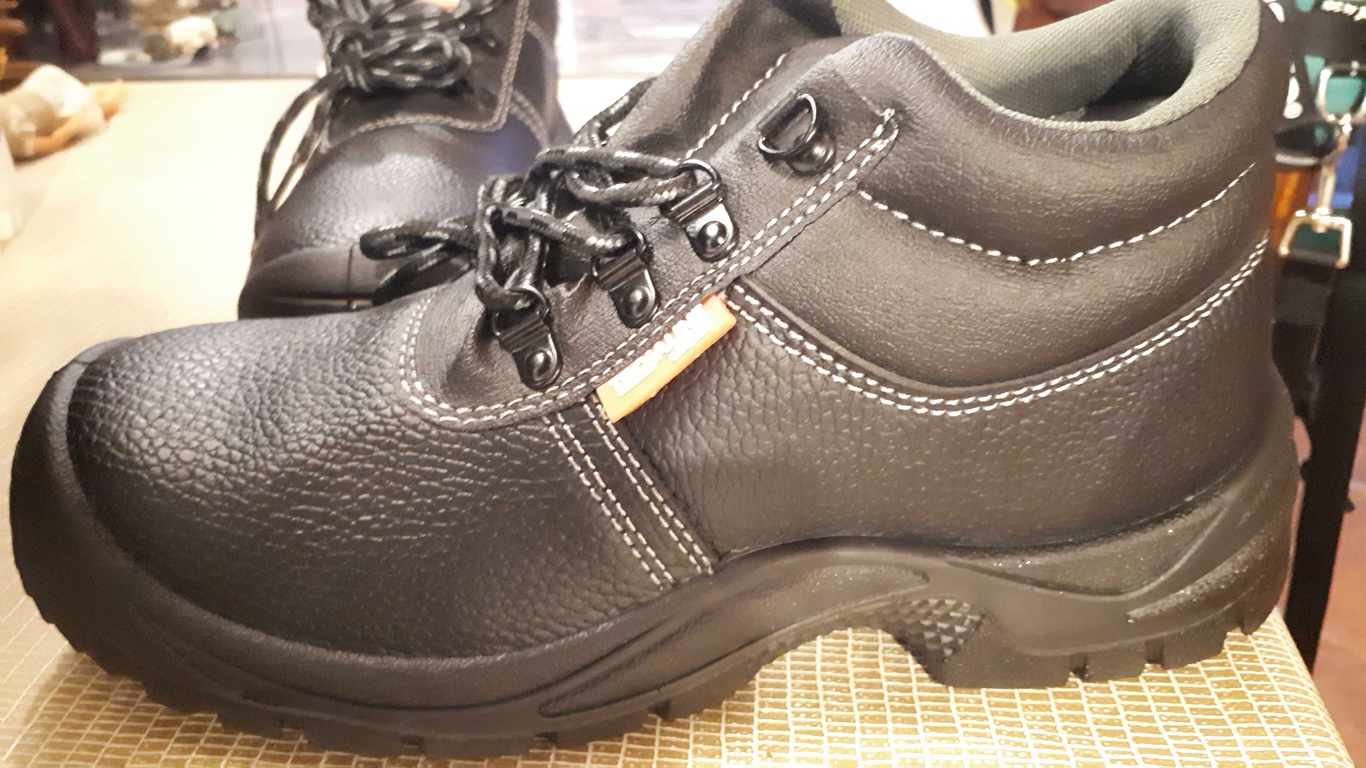 Sapatos de trabalho (Novos)