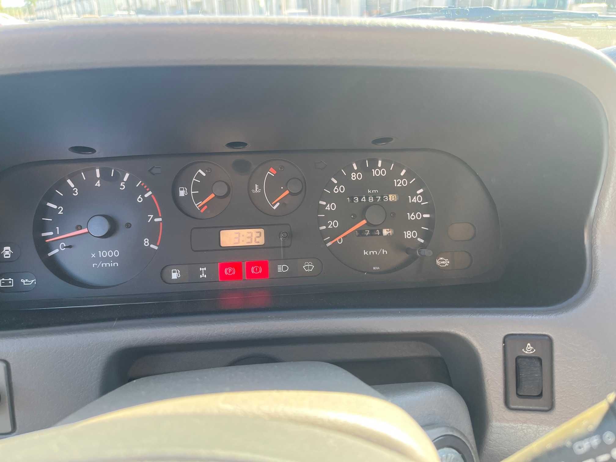 Nissan Terrano II