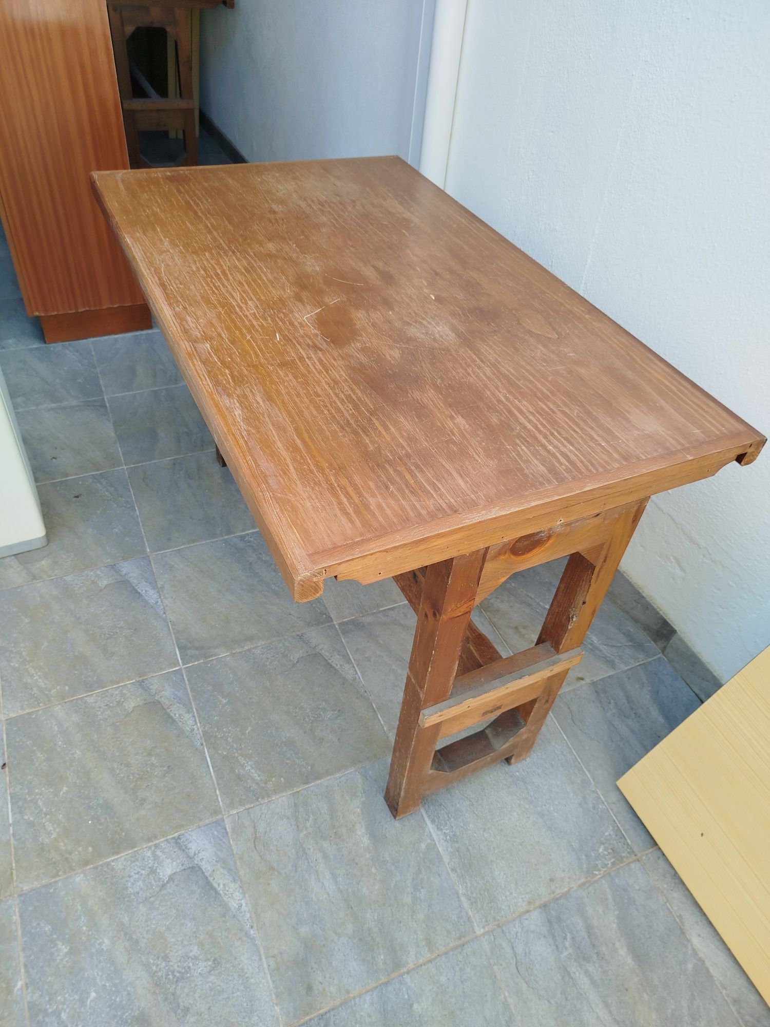 mesas de madeira maciça
