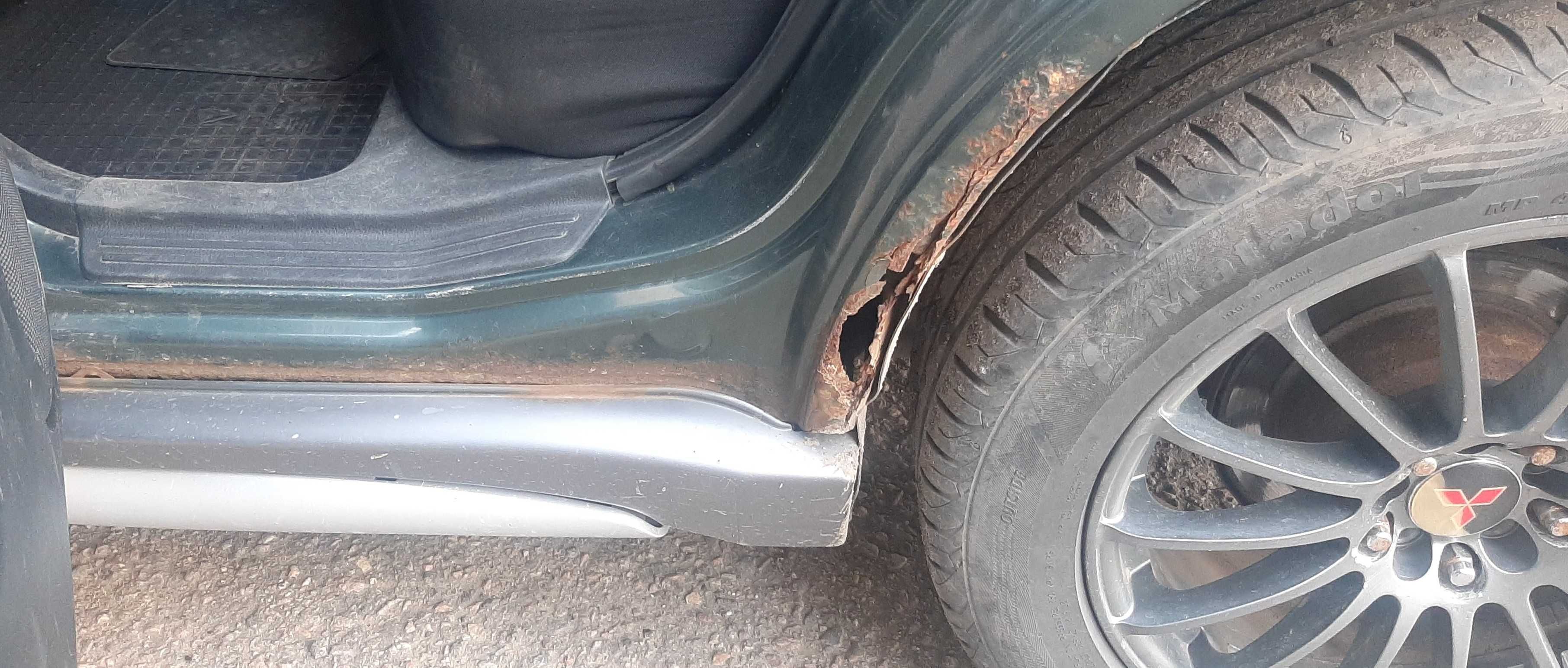 MITSUBISHI Outlander 2.4