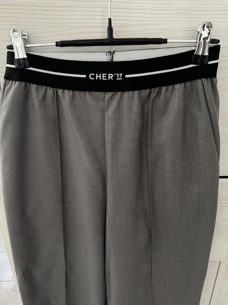 Cher 17 нові брюки хс