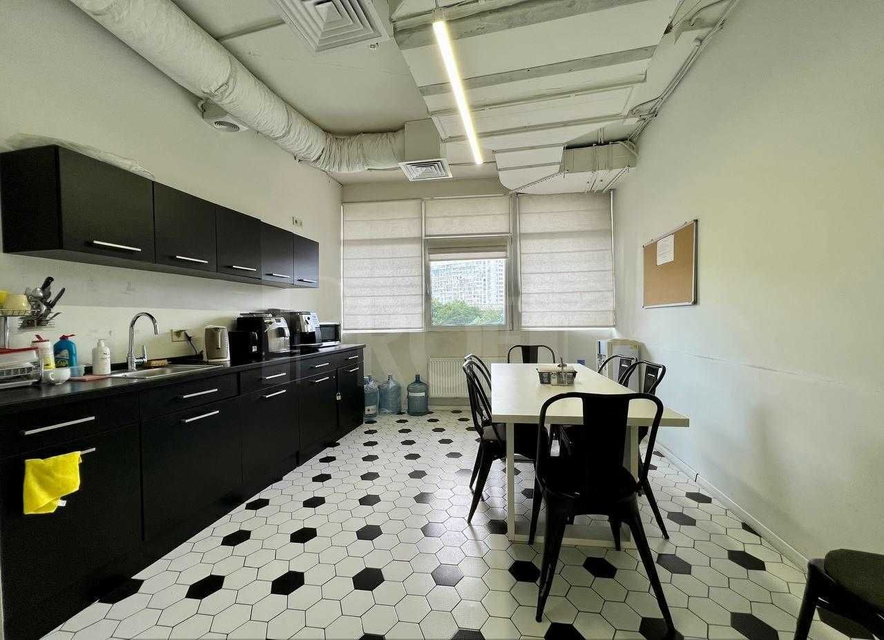 БЦ класса В+ метро Печерская (220м2)