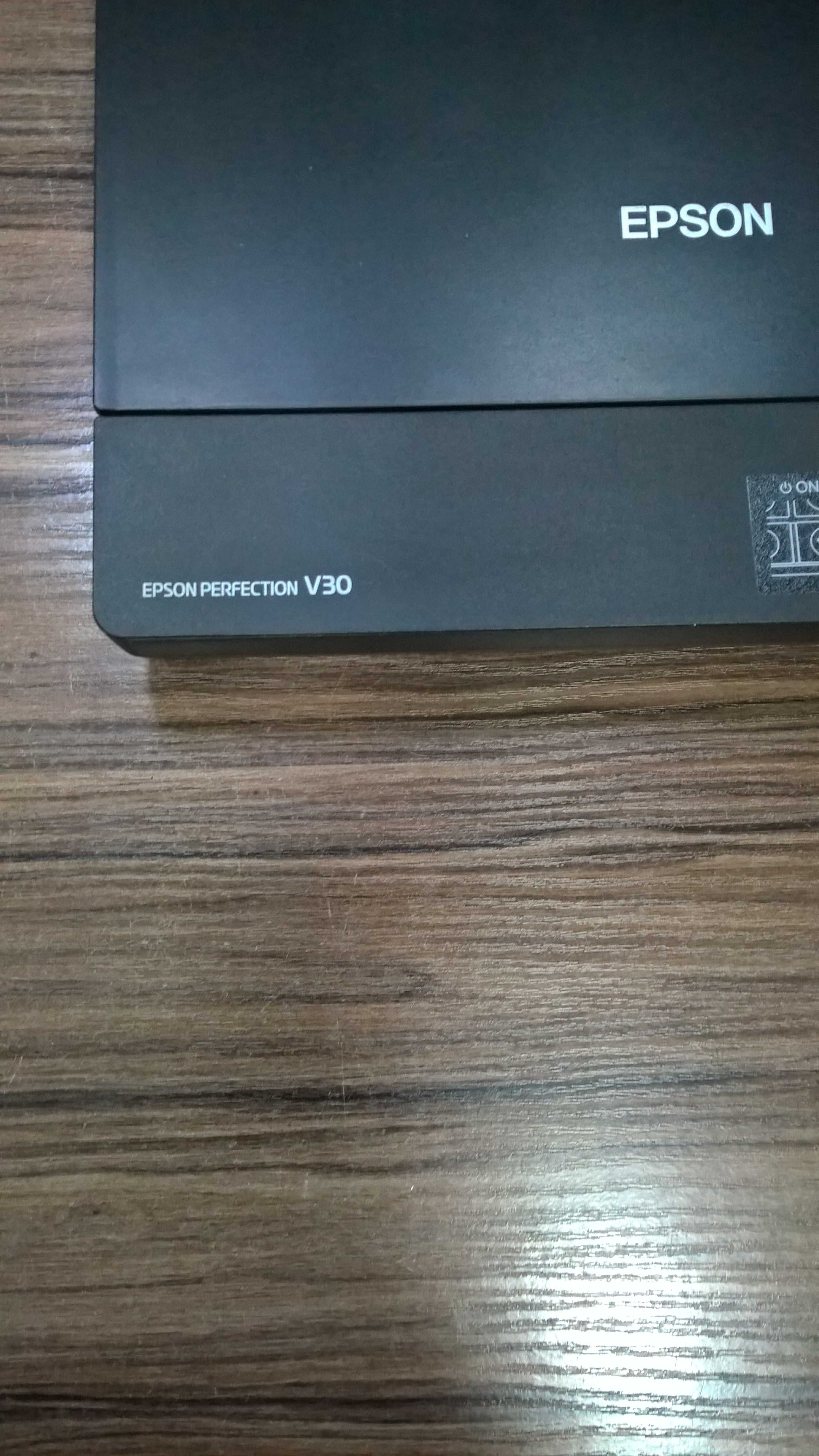 сканер Epson Perfection V30