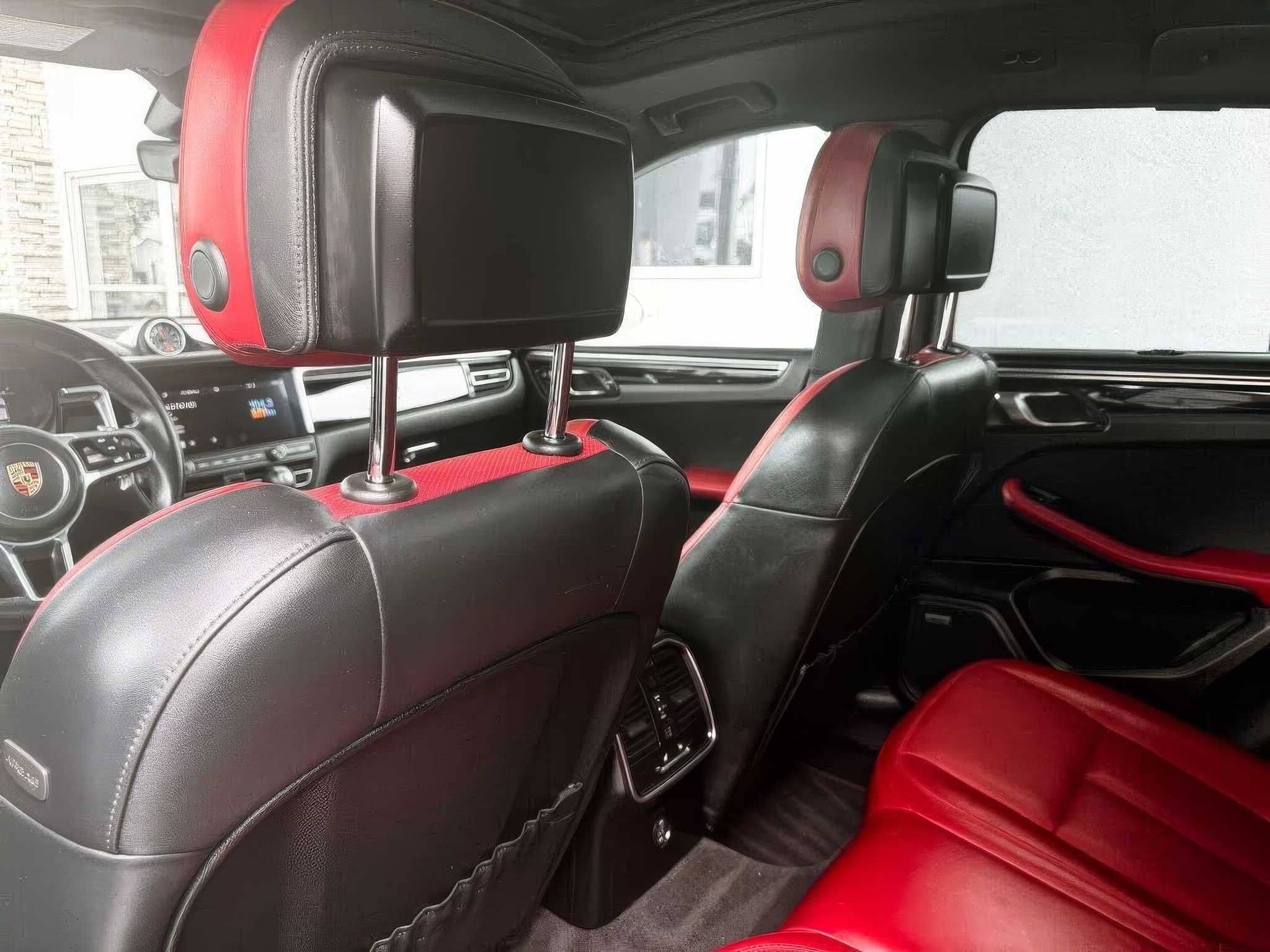 2019 Porsche Macan S