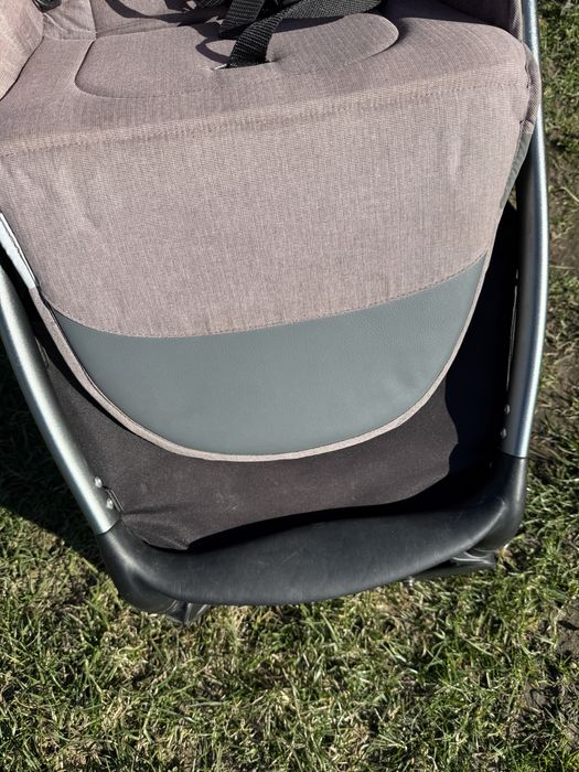 Spacerówka dla dziewczynki Baby Desing Wave