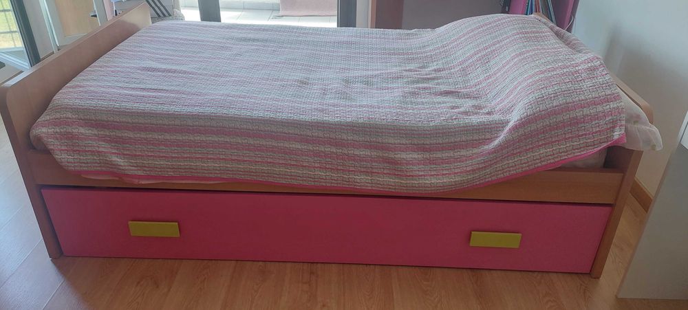 Quarto completo de menina