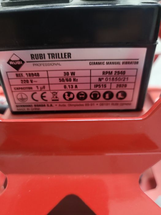 Rubi triller wibrator do płytek