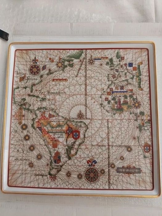 Bandeja Biblioteca Brasil Vista Alegre, Edição Especial