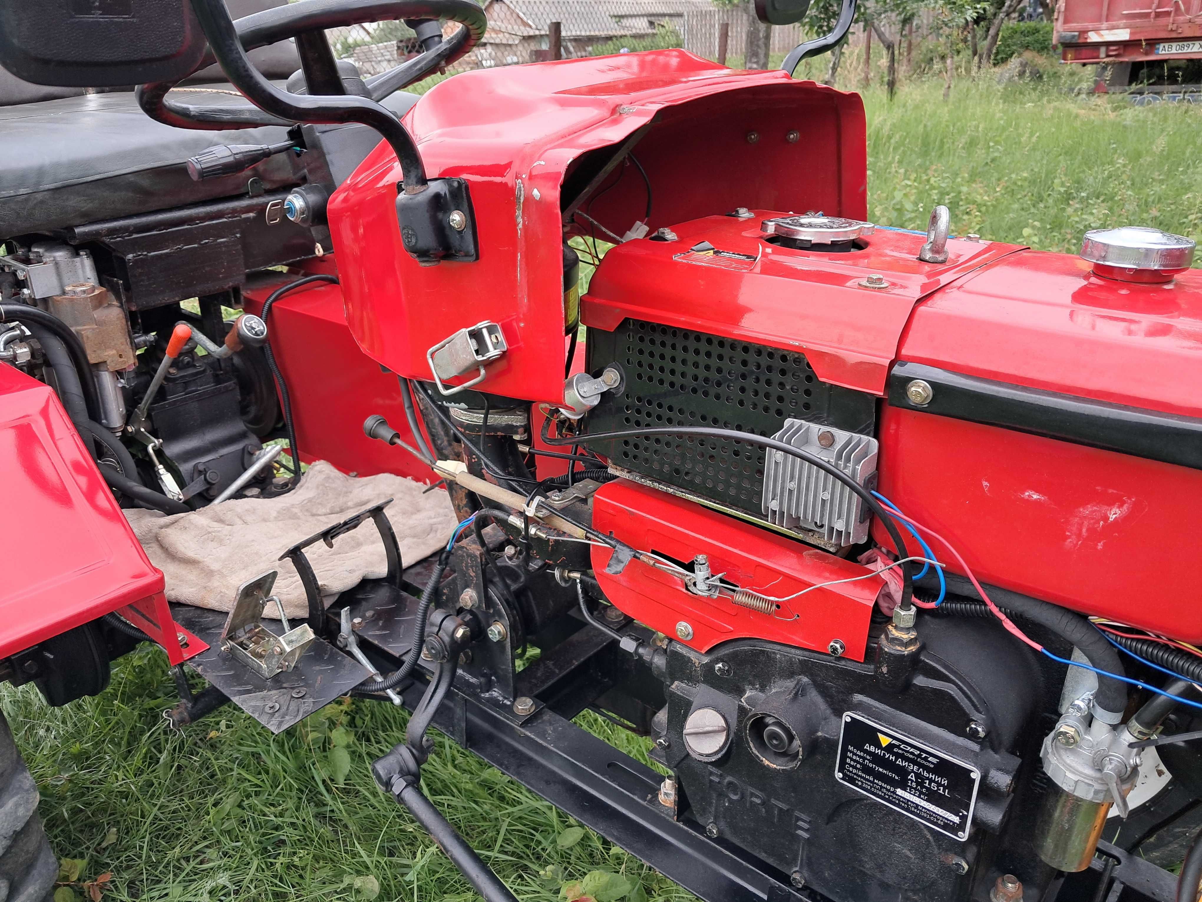 МініТрактор FORTE MT-161LT 15л.с в комплекті фреза, копалка, косілка.