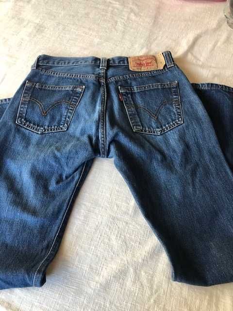 Calças Levis 501 W30 L32, com pouco uso