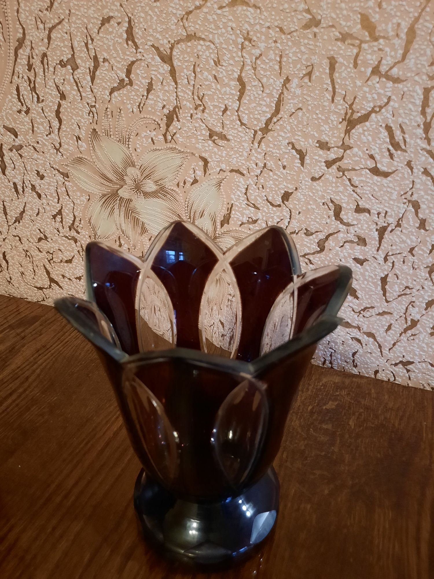 Стеклянная ваза коричневое стекло вазочка ссср