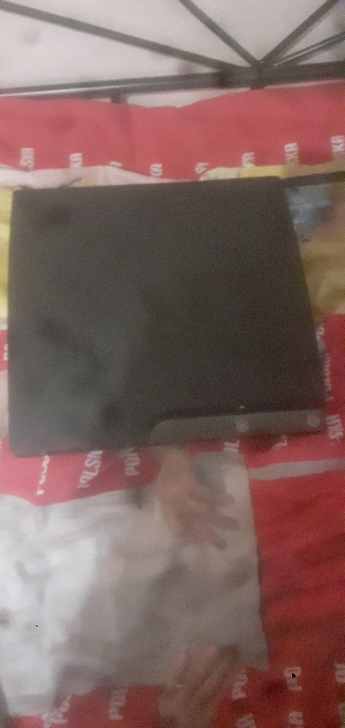 Konsola play station 3 + pad + ładowarka do pada + fifa16
