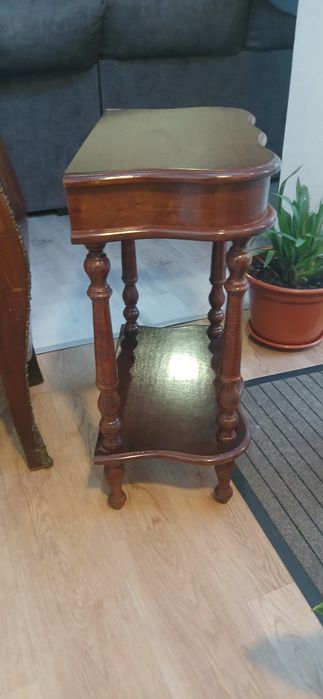 Mesa de apoio- criado-mudo