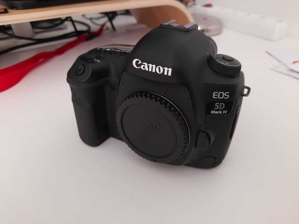 Canon 5D Mark IV