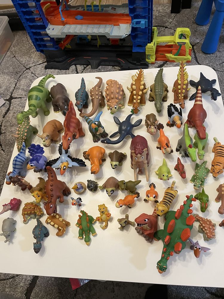 Wielka kolekcja dinozaurów DeAgostini książki plus figurki