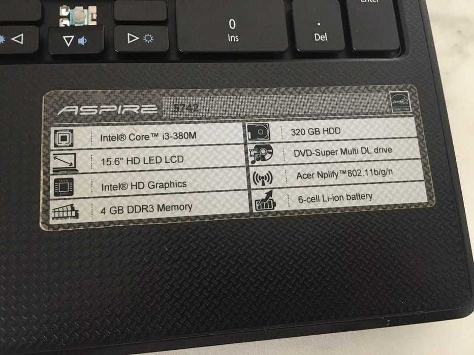 Portátil ACER ASPIRE 5742 ( Para desocupar )