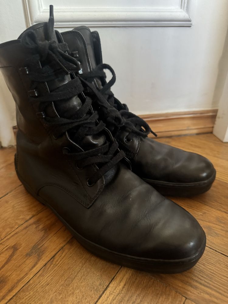Buty skórzane marki Tods