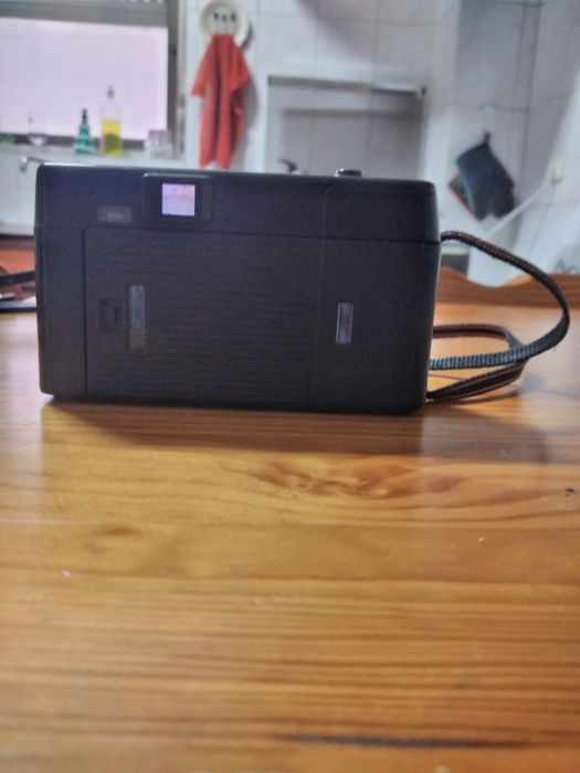 Máquina fotográfica Nikon p/ arranjo ou peças