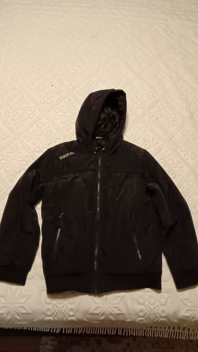 Fajna Kurtka ocieplana na 135-140 cm