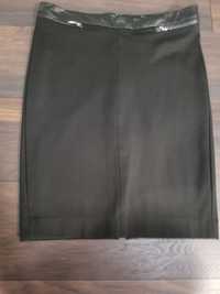 Czarna spódnica olowkowa  rozmiar 40 Reserved