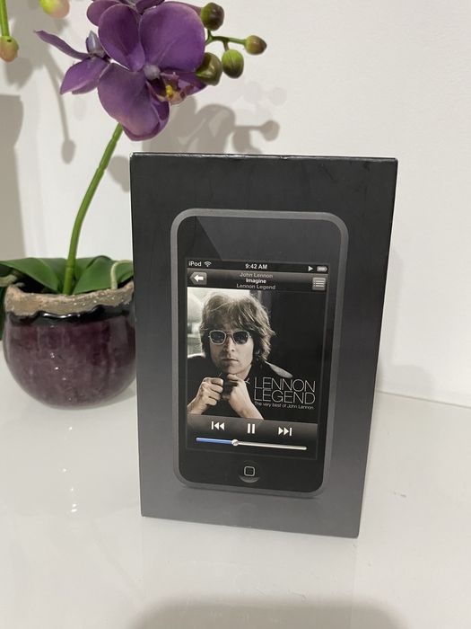 iPod Touch 1st Generation - John Lennon edition