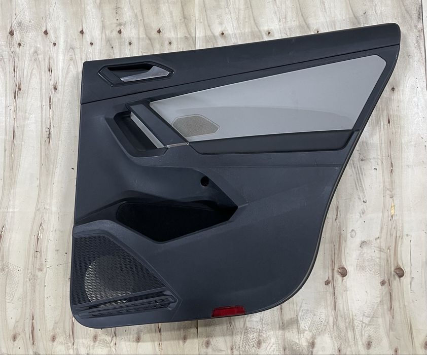 Дверна карта ліва права, обшивка двері, тігуан 2, tiguan 2