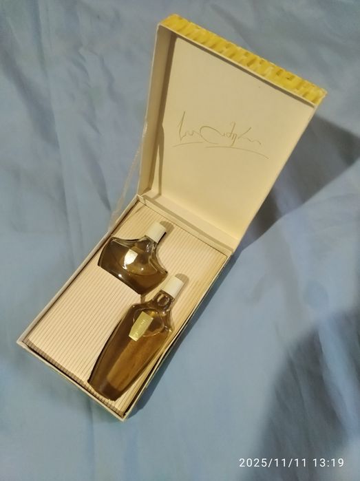 Подарочный набор духи и одеколон в коробках  запах чудовый вам понрави