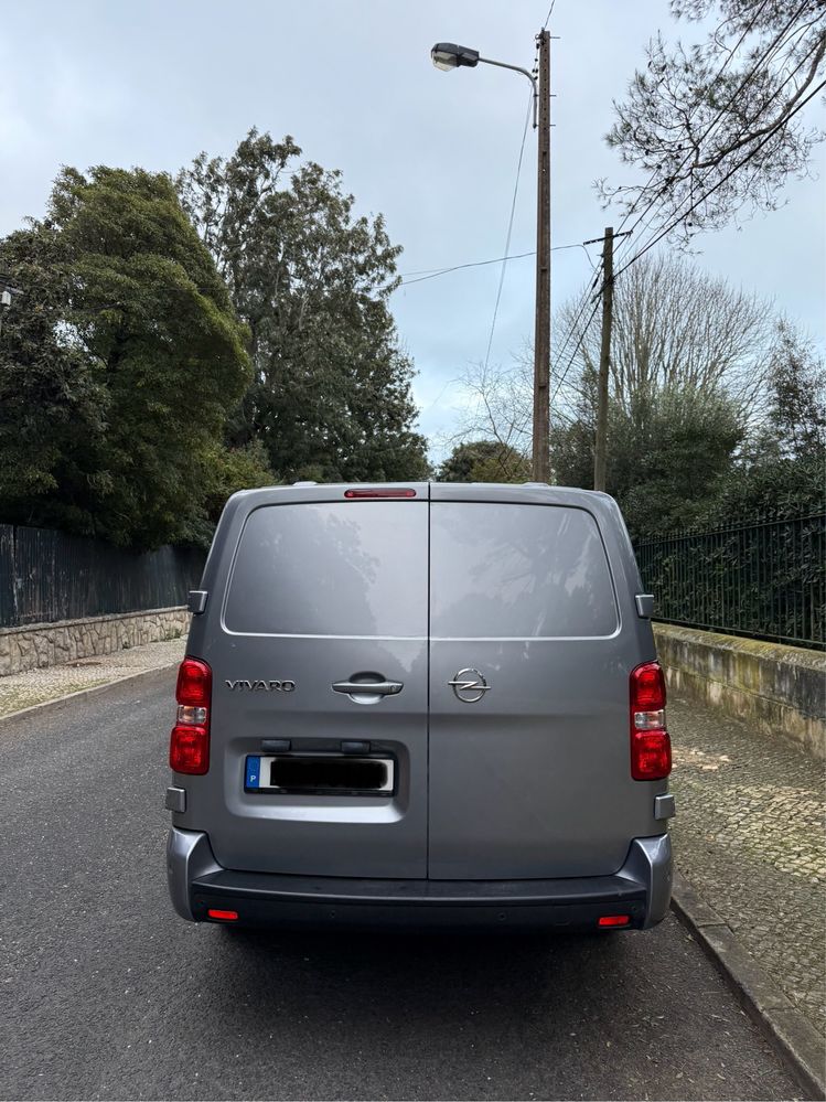 Opel Vivaro 2.0 com 147cv de ano 2022