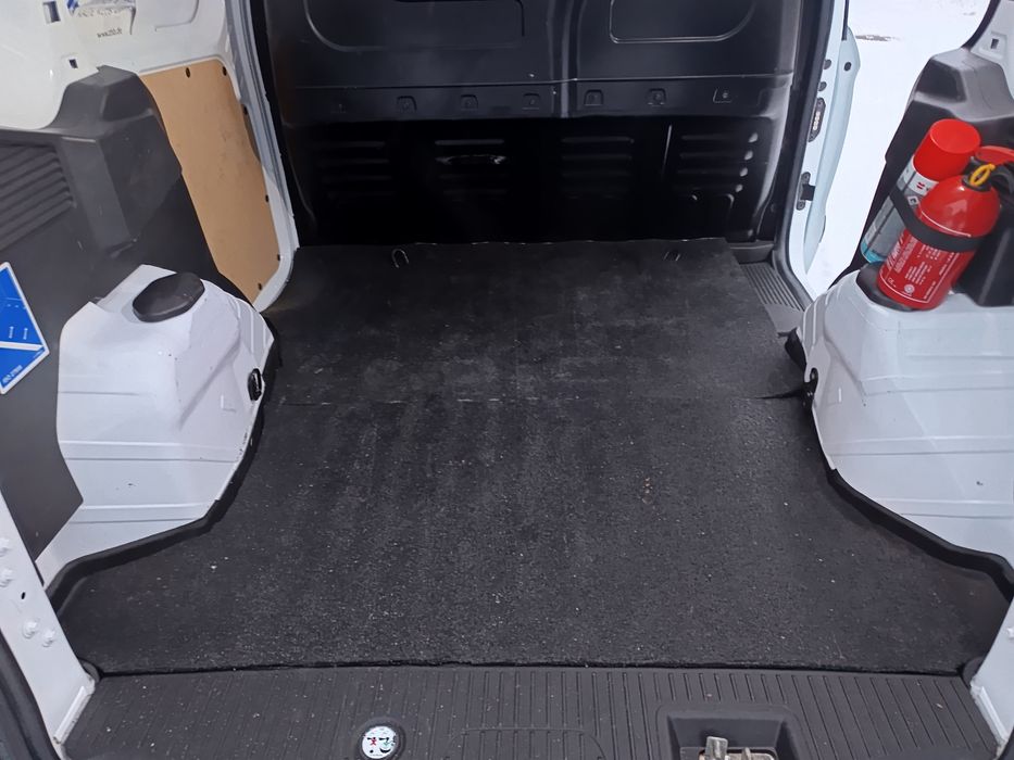 Ford Transit Courier 1.0 benzyna 2022 rok