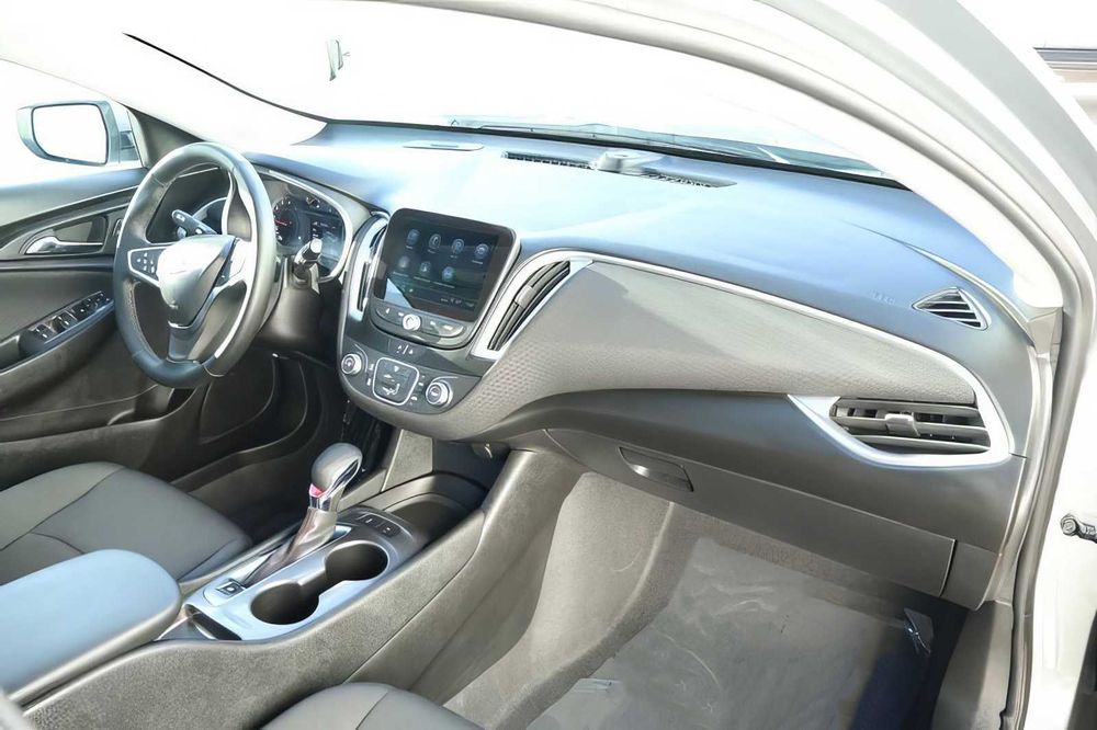Chevrolet Malibu      2025
