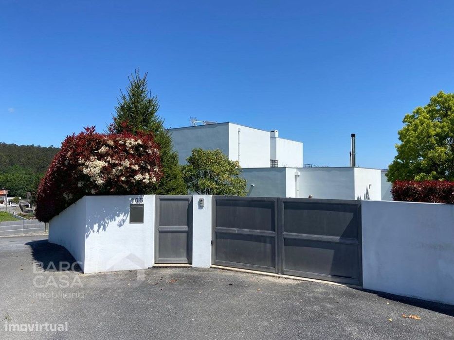 Moradia individual T4 em Vila Frescainha (São Pedro) - Barcelos. Es...